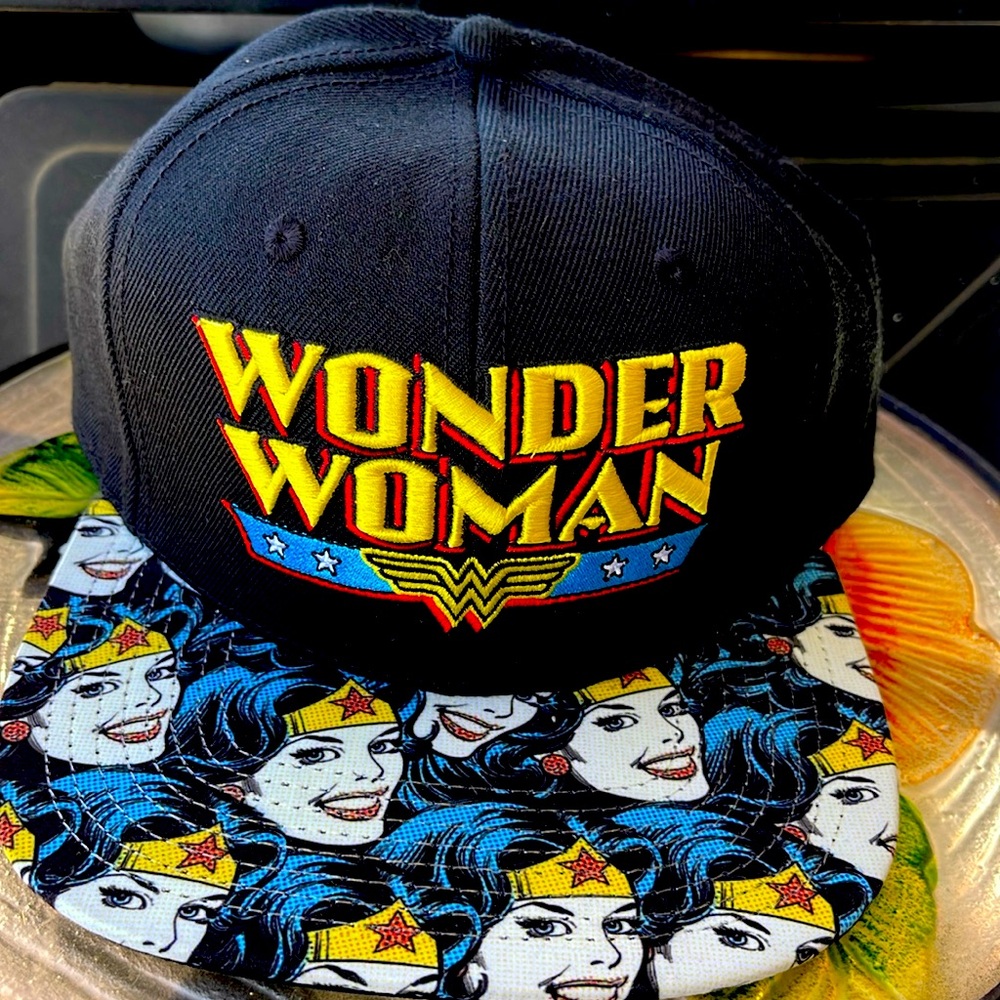 Bioworld DC Comics Wonder Woman Snapback hat